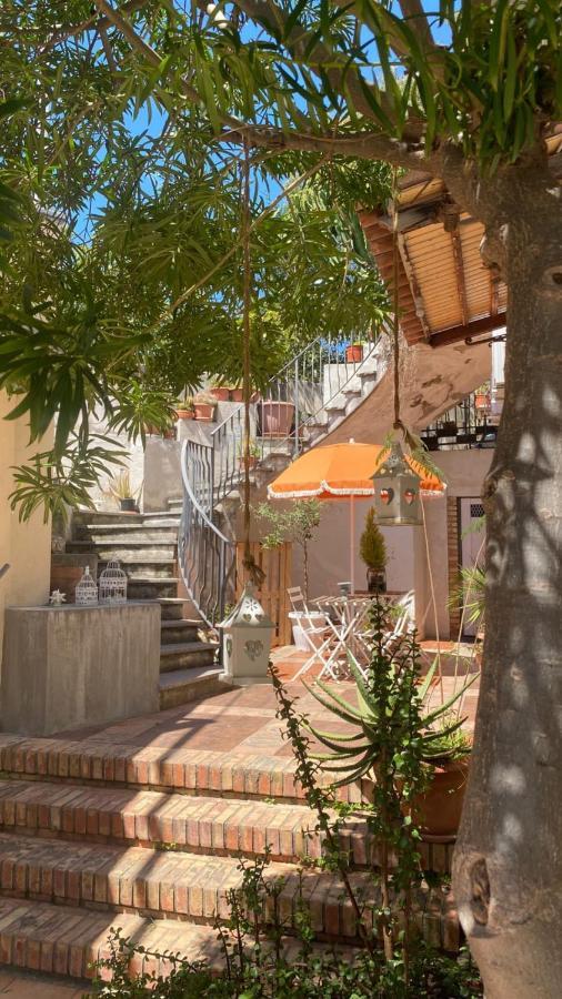 Il Giardino D'Ulisse Bed & Breakfast Reggio di Calabria Dış mekan fotoğraf