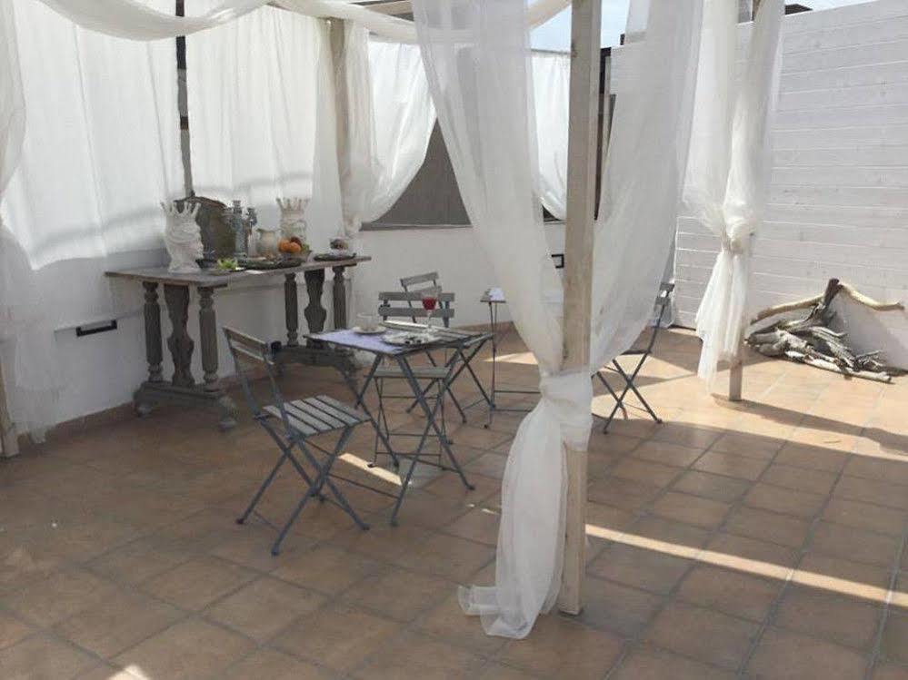 Il Giardino D'Ulisse Bed & Breakfast Reggio di Calabria Dış mekan fotoğraf